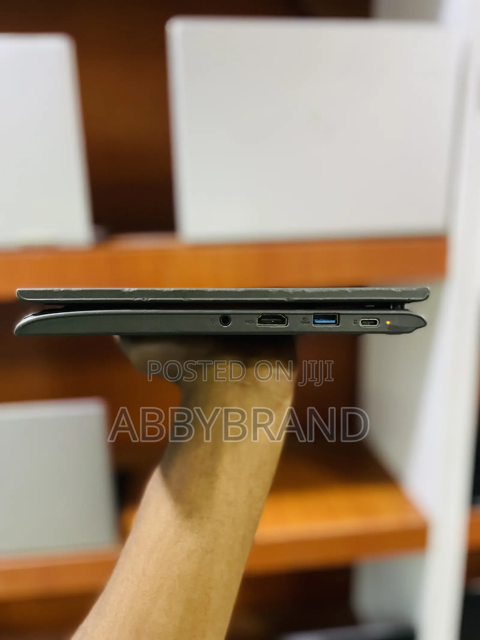 Laptop Lenovo 100e 4GB Intel SSD 128GB