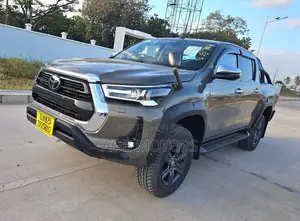 Toyota Hilux 2022 Gray