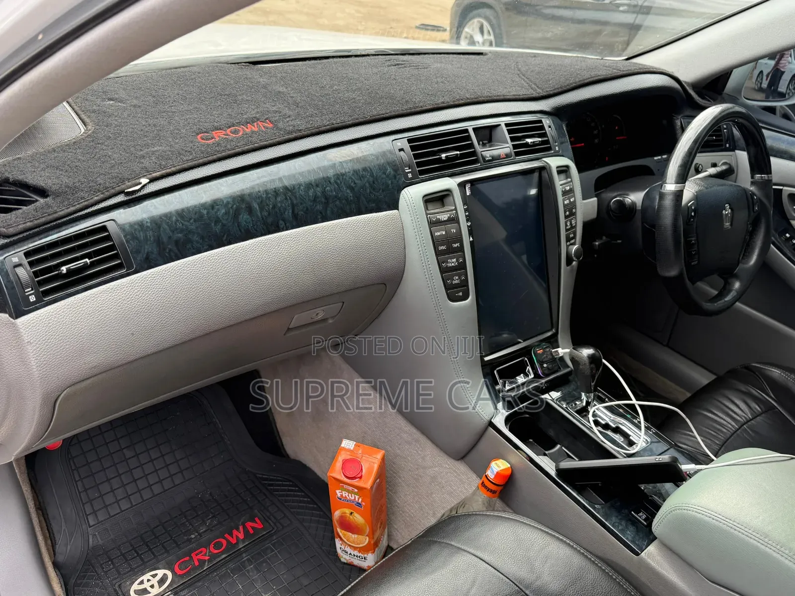 Toyota Crown 2006 White