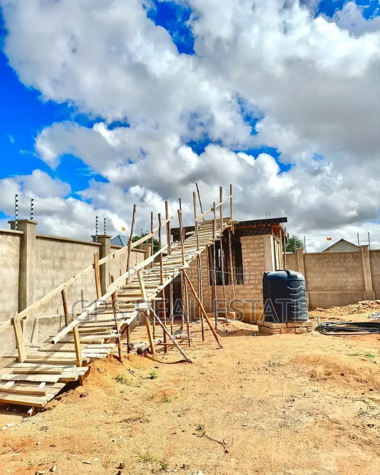 8bdrm Apartment in Kisasa, Dodoma Rural for sale