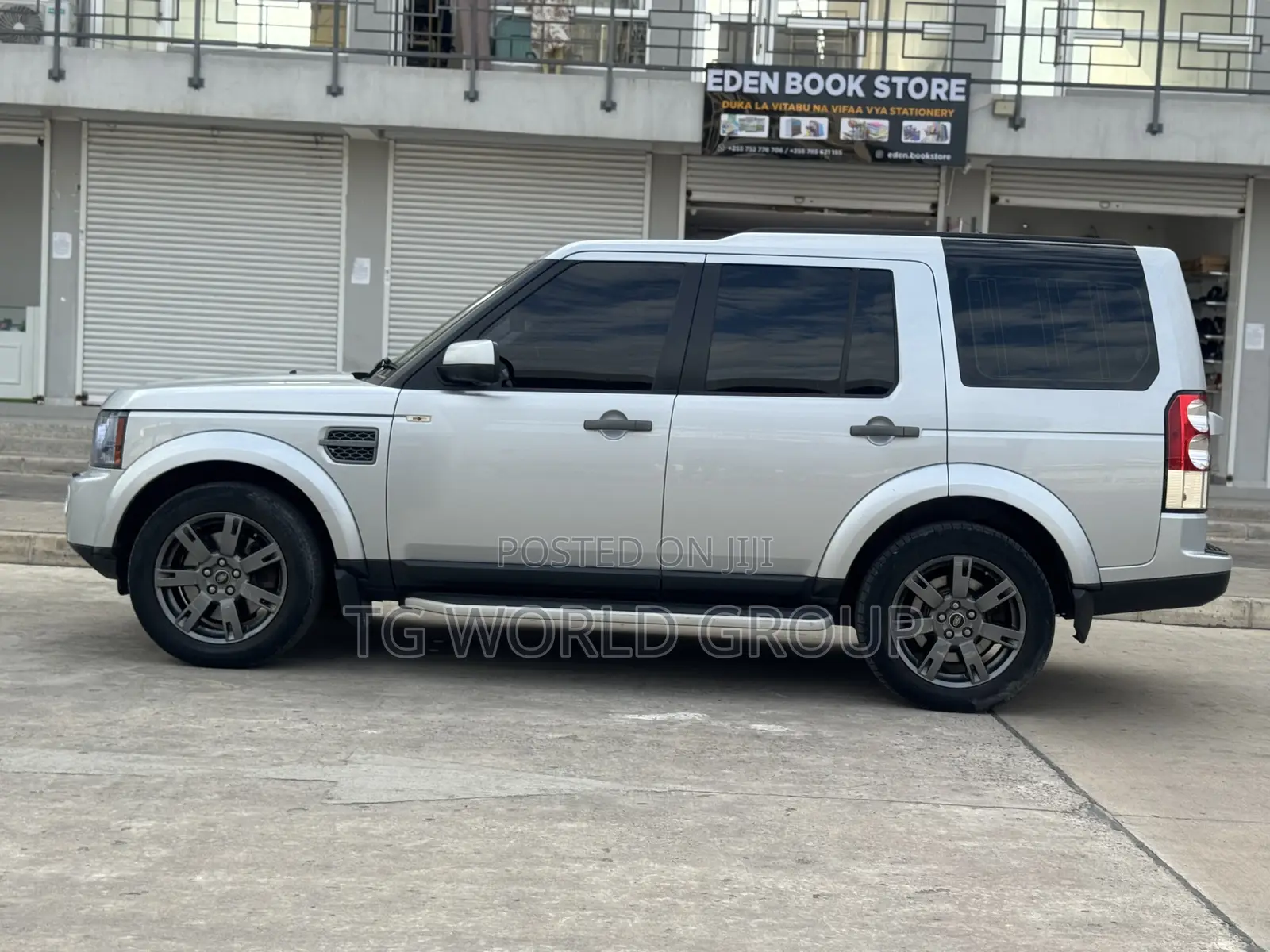 Land Rover Discovery 2011 Silver