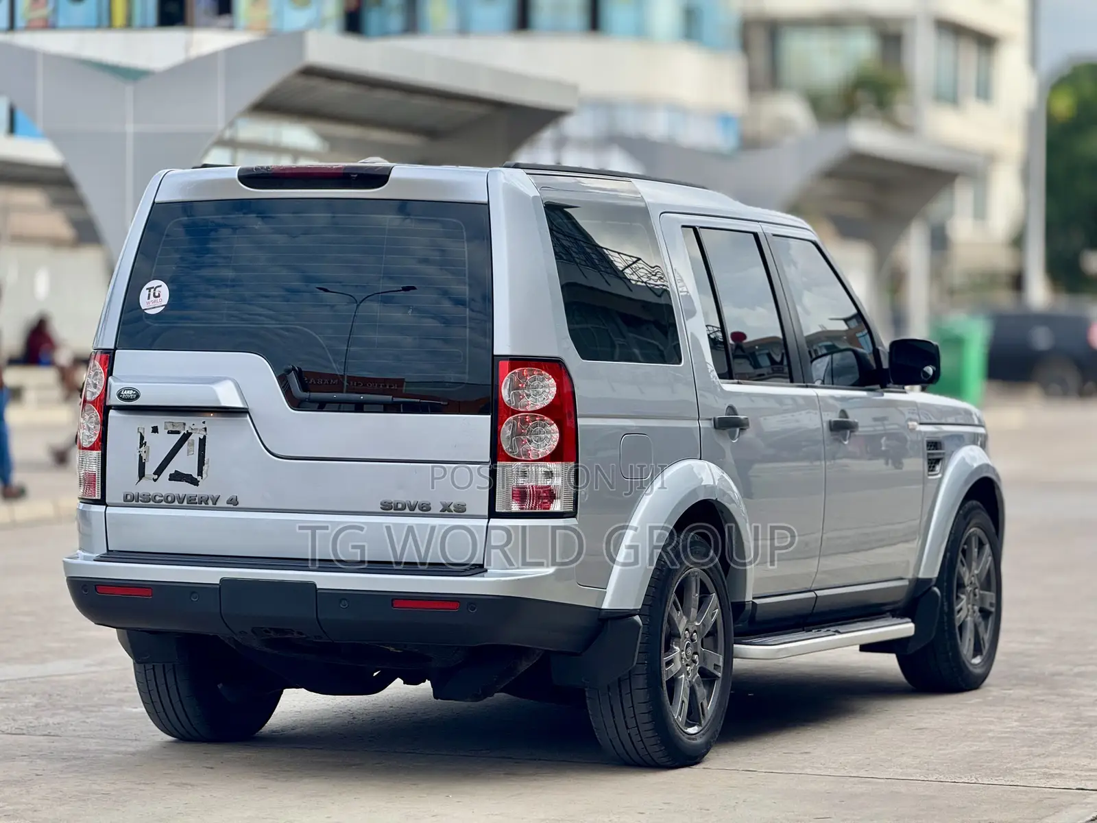 Land Rover Discovery 2011 Silver