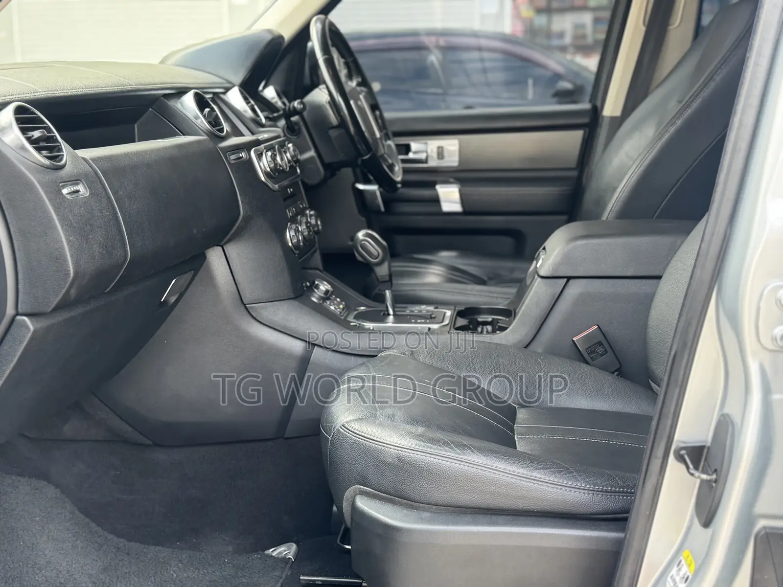 Land Rover Discovery 2011 Silver