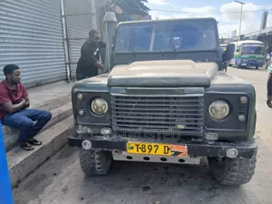 Land Rover Defender 110 2.5 TD5 2007 Green