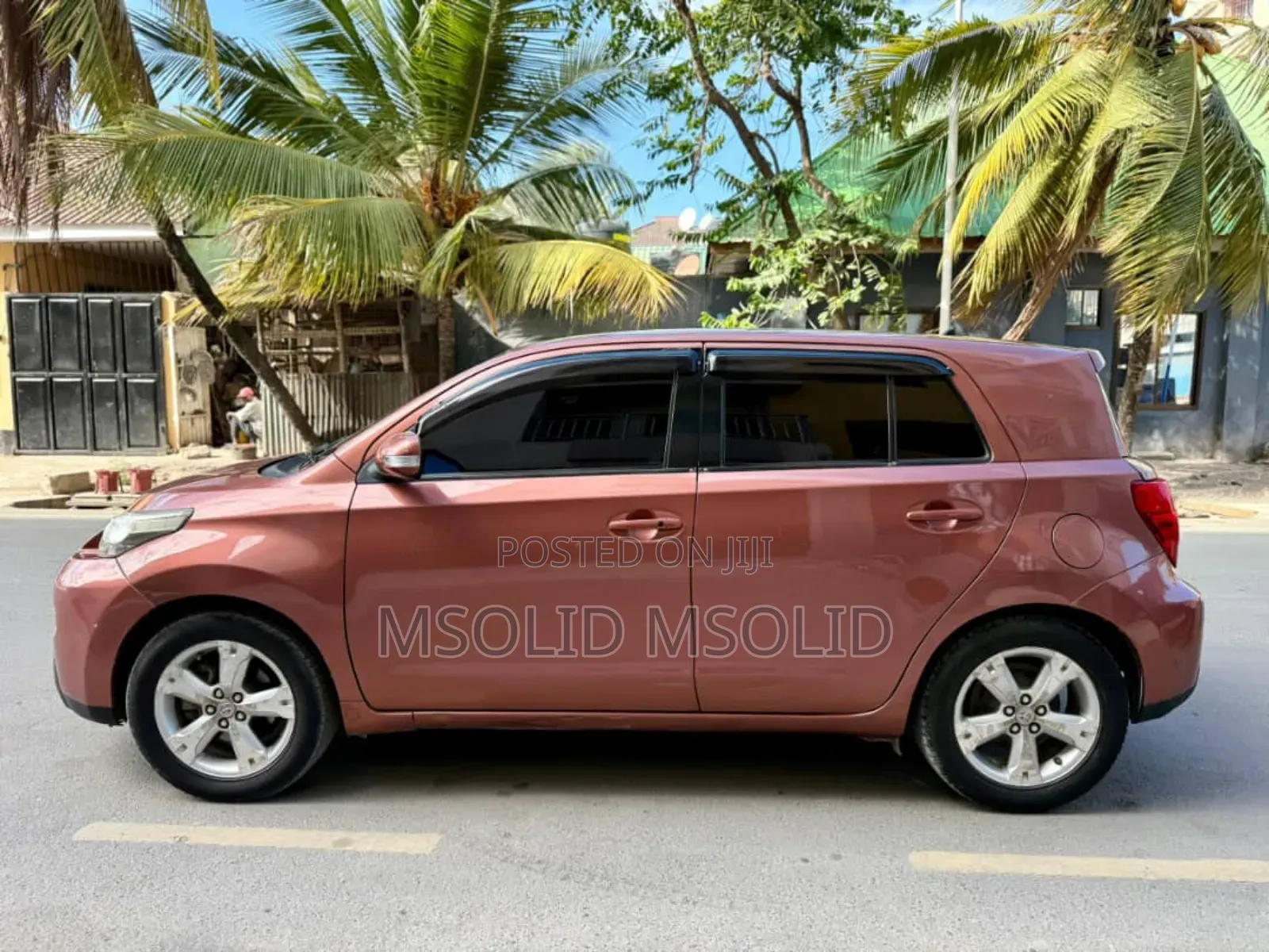 Toyota IST 2009 Burgundy
