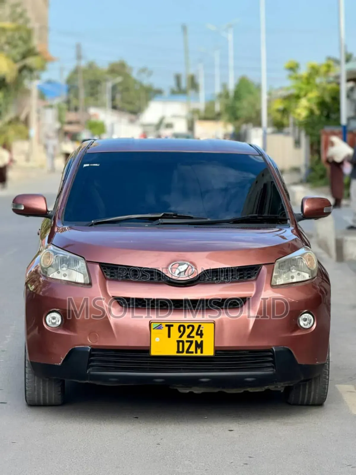 Toyota IST 2009 Burgundy