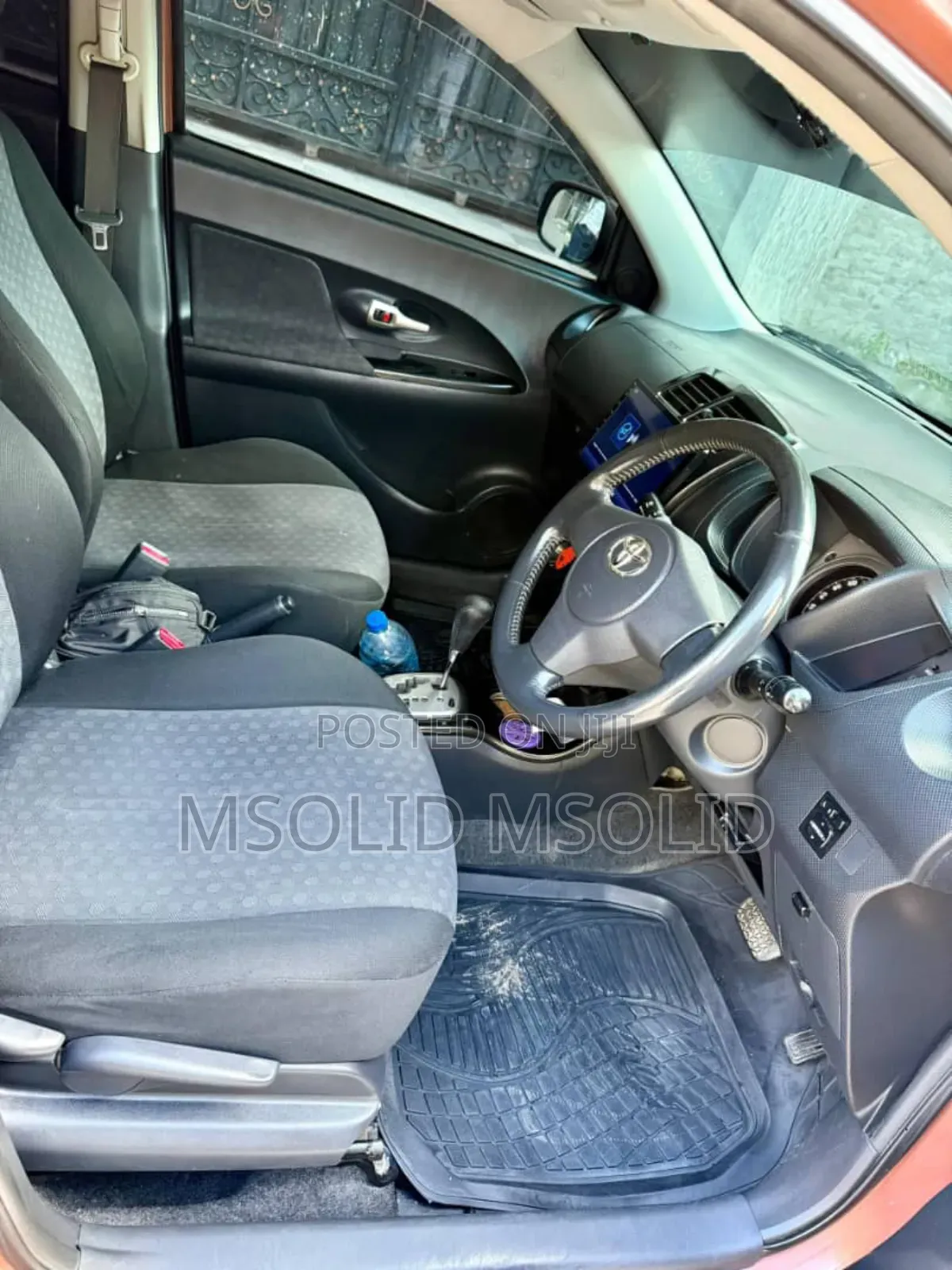Toyota IST 2009 Burgundy