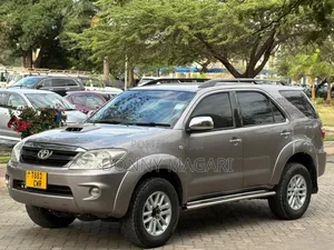 Toyota Fortuner 2018 Gray