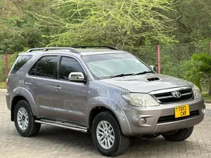 Toyota Fortuner 2018 Gray