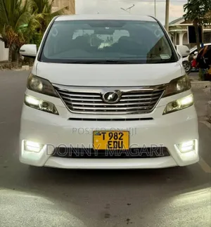 Toyota Vellfire 2020 White