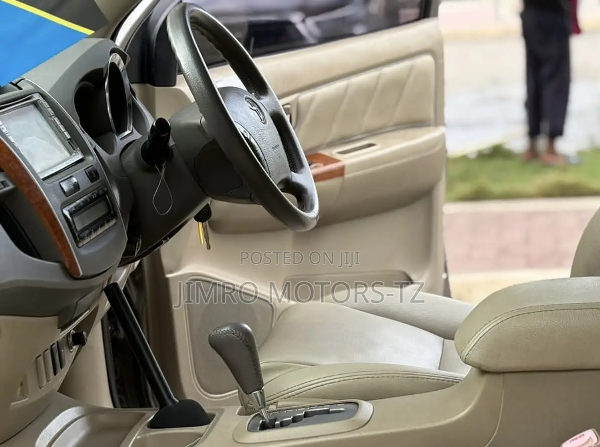 Toyota Fortuner 2006 Gray