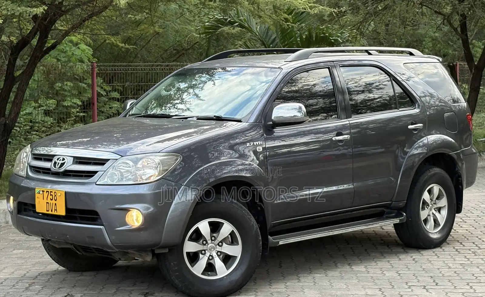 Toyota Fortuner 2006 Gray
