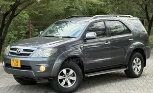 Toyota Fortuner 2006 Gray