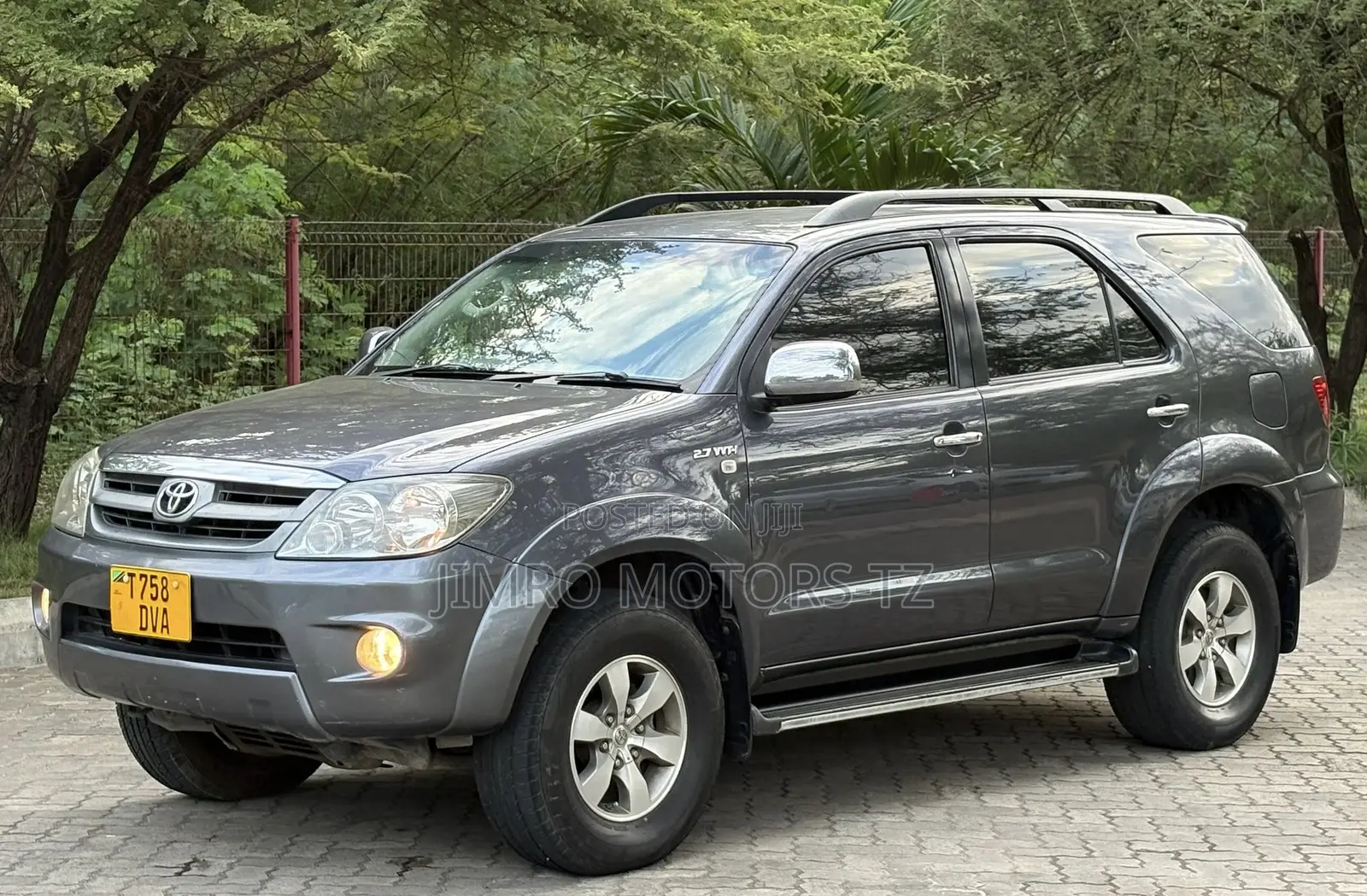 Toyota Fortuner 2006 Gray