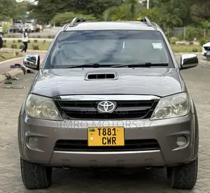 Toyota Fortuner 2006 Burgundy