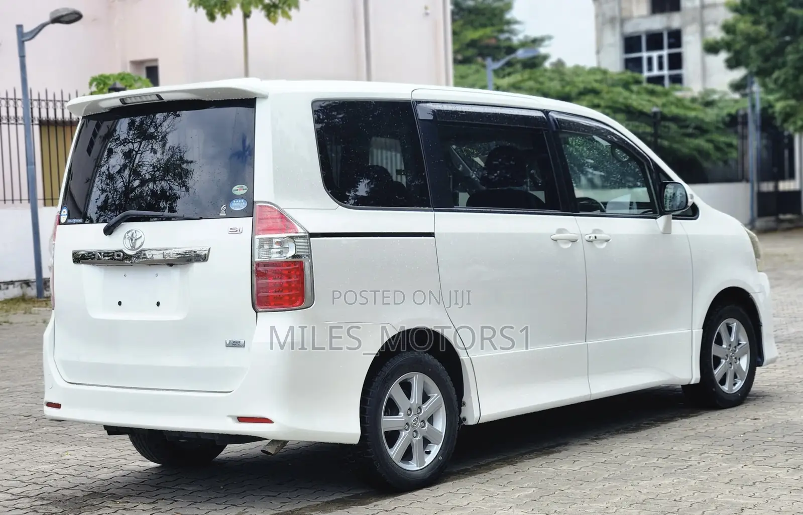 Toyota Noah 2008 White