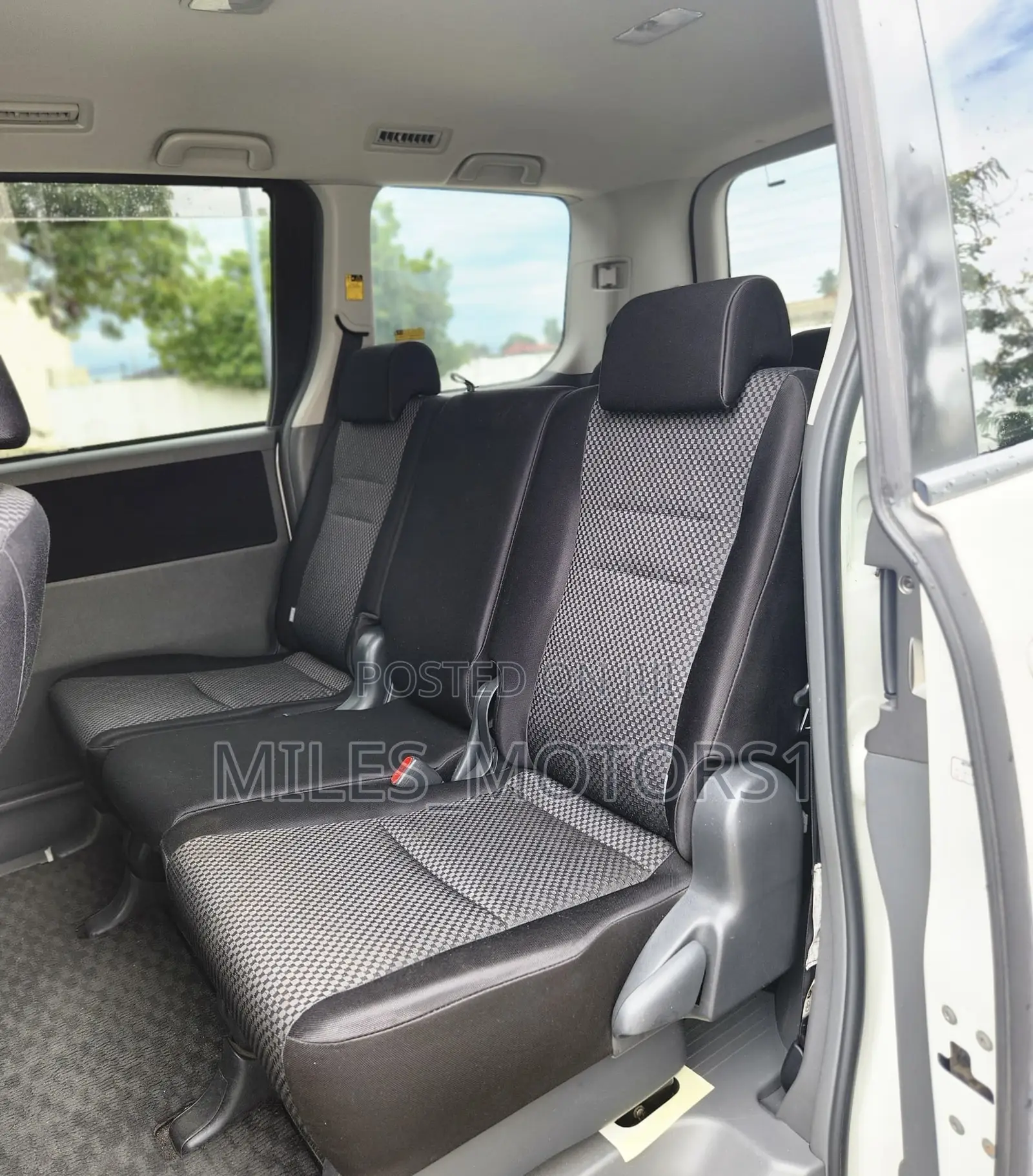 Toyota Noah 2008 White