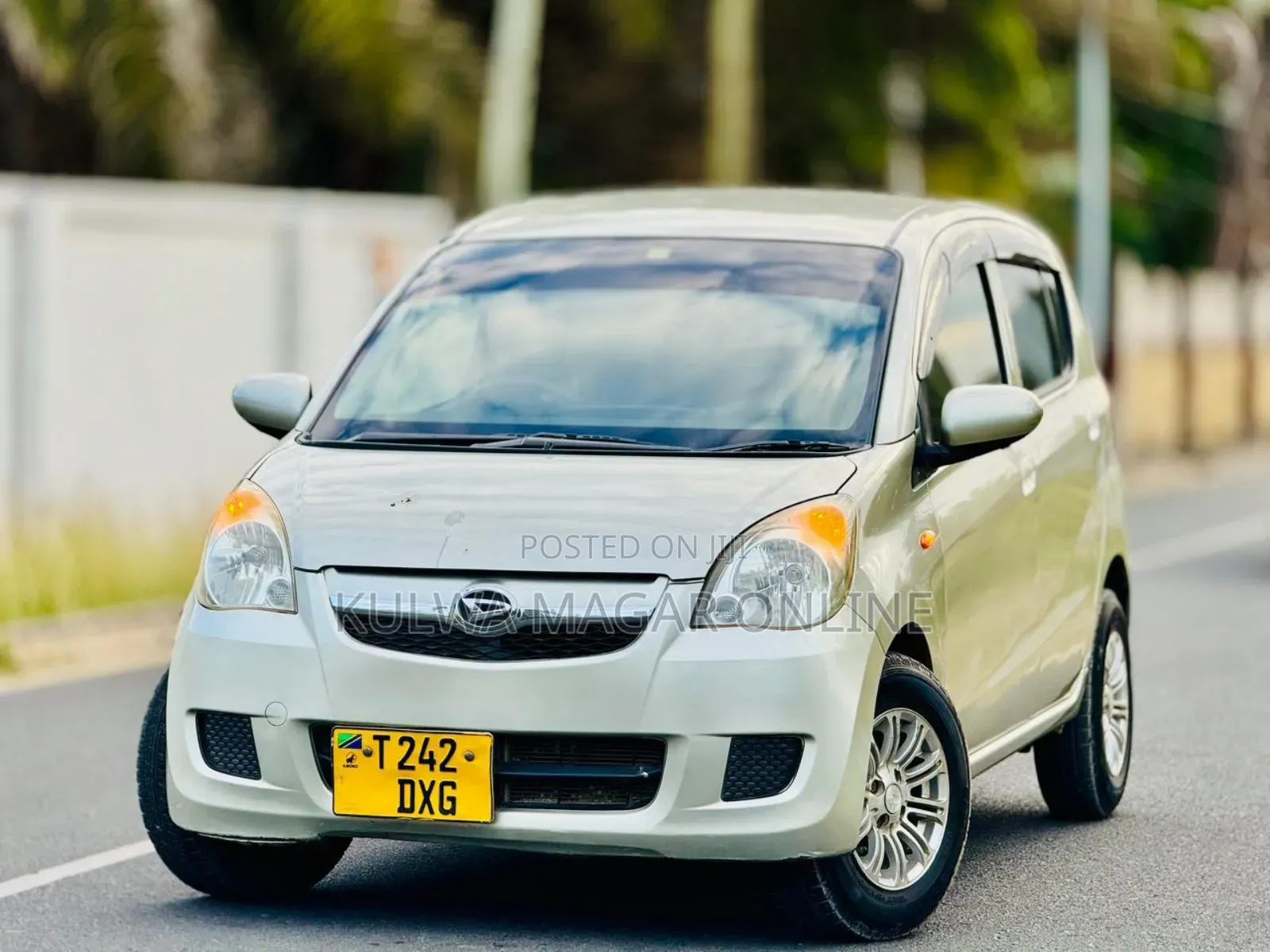 Daihatsu Mira 2010 Silver