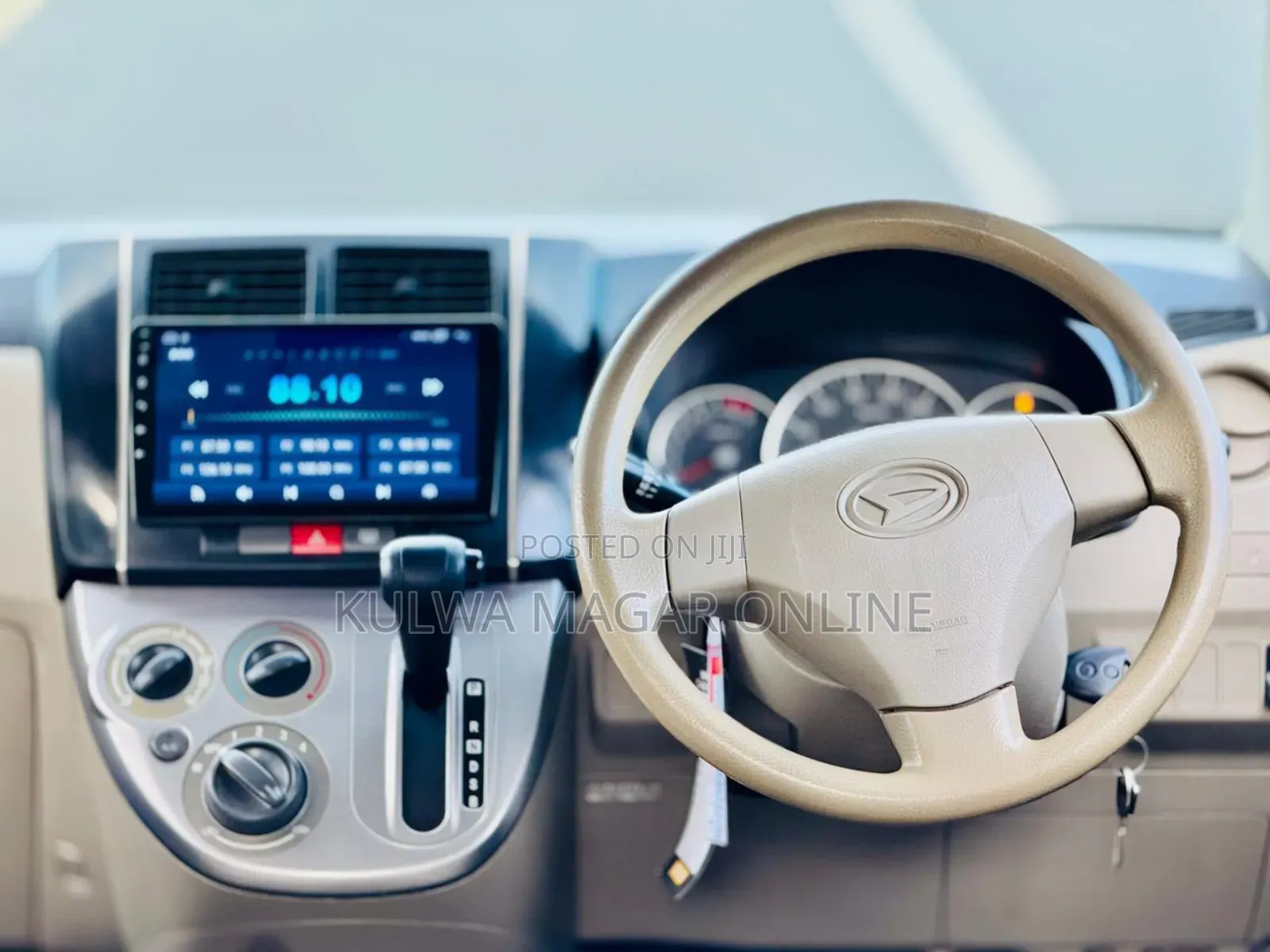 Daihatsu Mira 2010 Silver