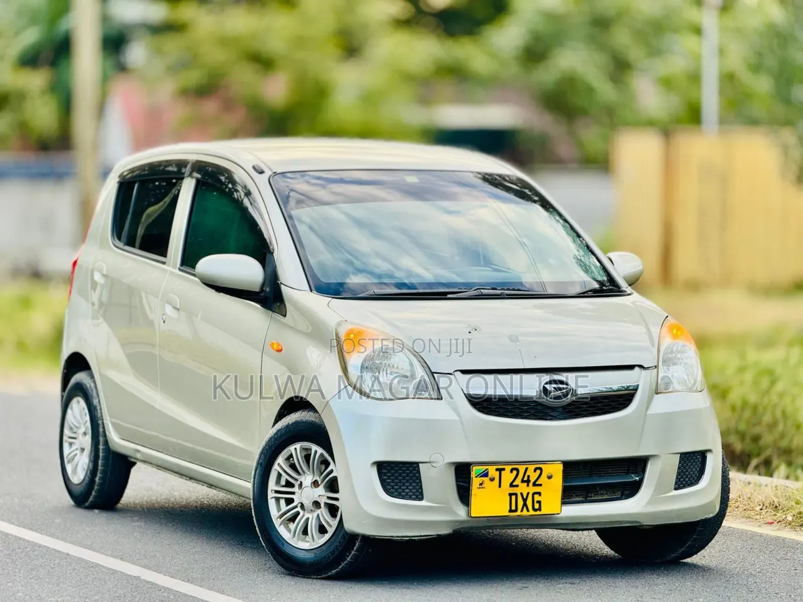 Daihatsu Mira 2010 Silver