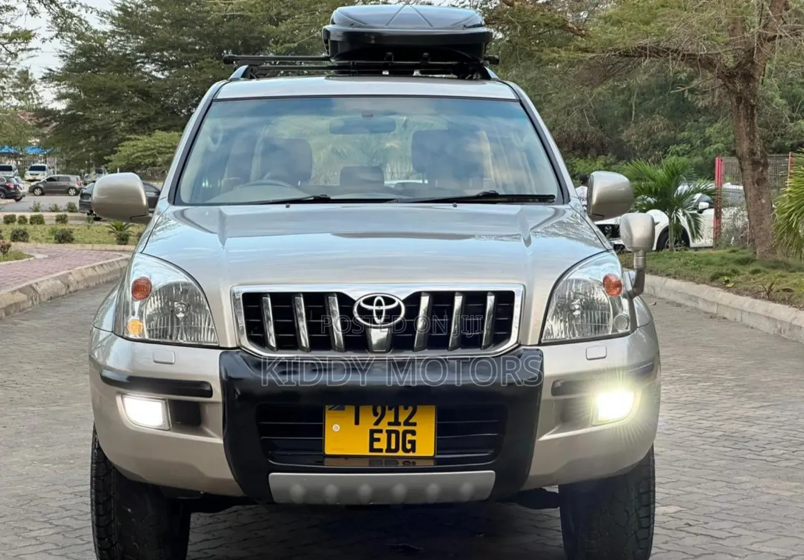Toyota Land Cruiser Prado 2005 Gold