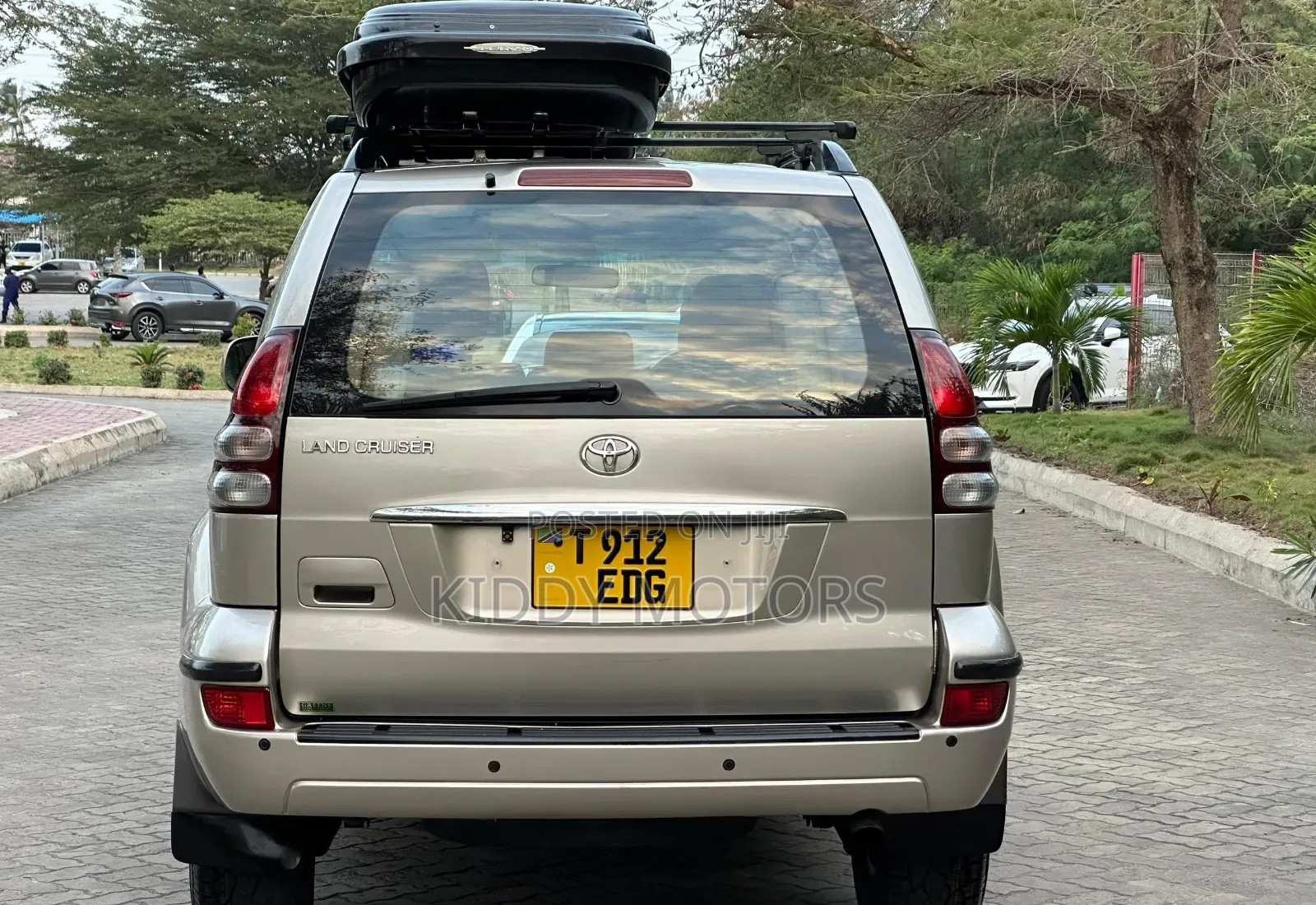 Toyota Land Cruiser Prado 2005 Gold