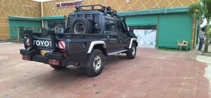 Toyota Land Cruiser 2017 Gray