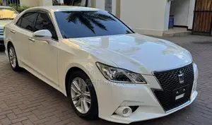 Toyota Crown 2015 White