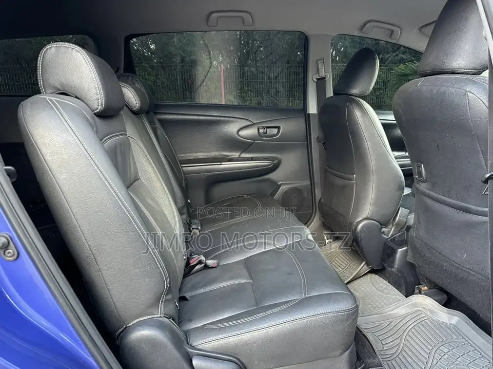 Toyota Wish 2014 Blue