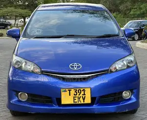 Toyota Wish 2014 Blue