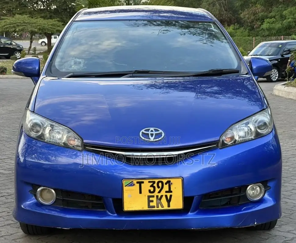 Toyota Wish 2014 Blue