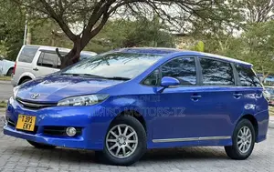 Toyota Wish 2014 Blue