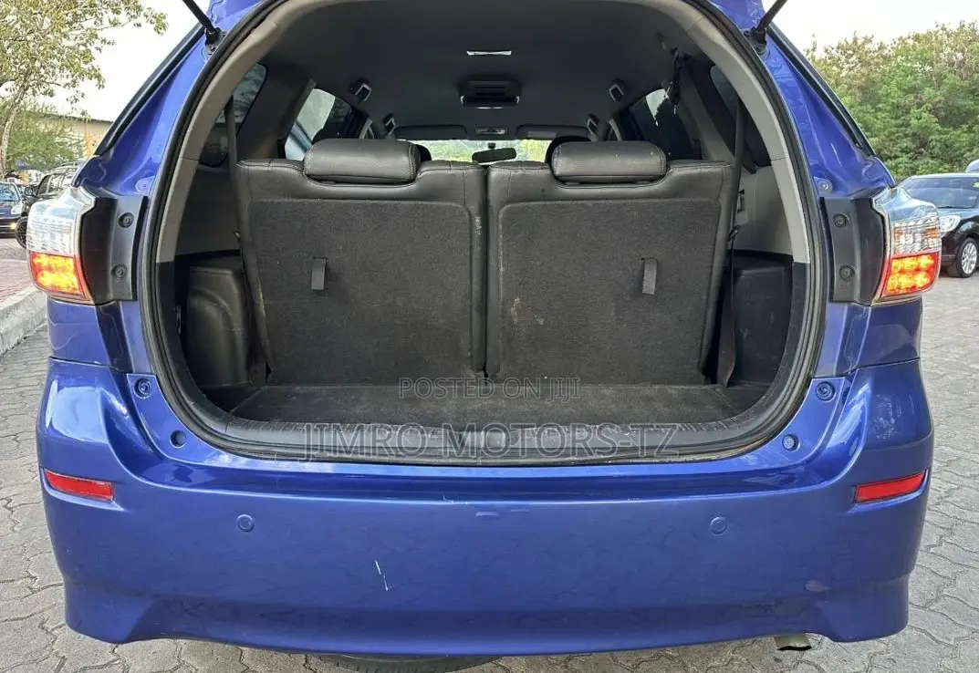 Toyota Wish 2014 Blue