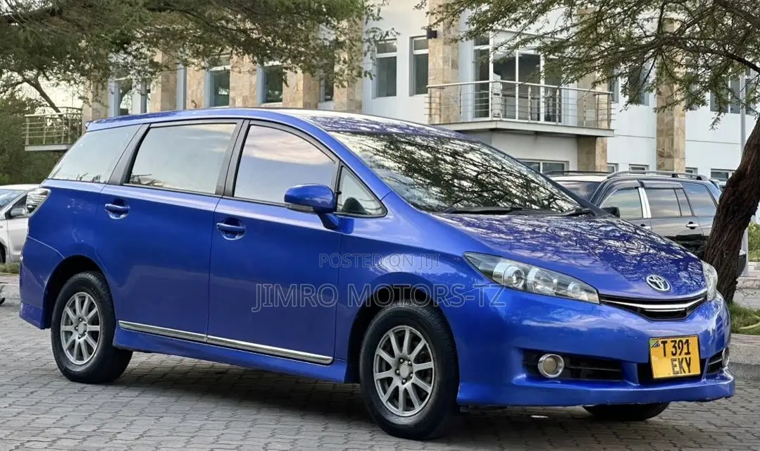 Toyota Wish 2014 Blue