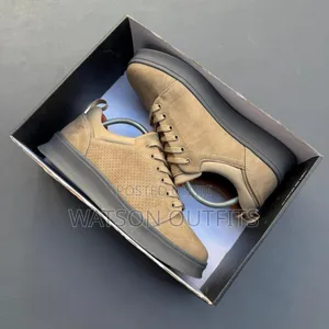 Leather Shoes or Footwears With Completely Smart Looking