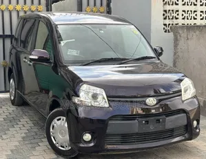 Toyota Sienta 2013 Black