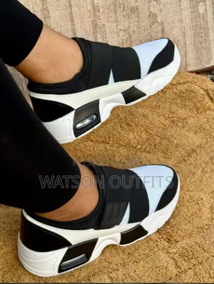 Totally Classical Women's Sneakers or Raba Smart Za Kike