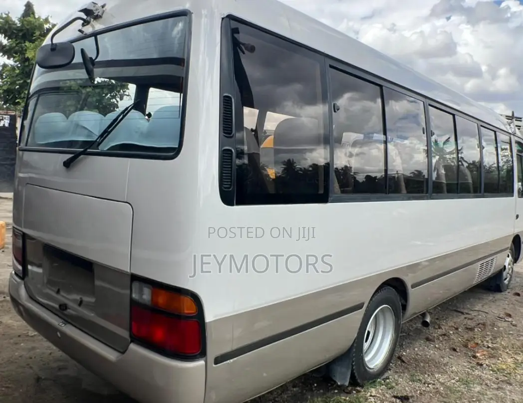 Toyota Coaster 2004 White