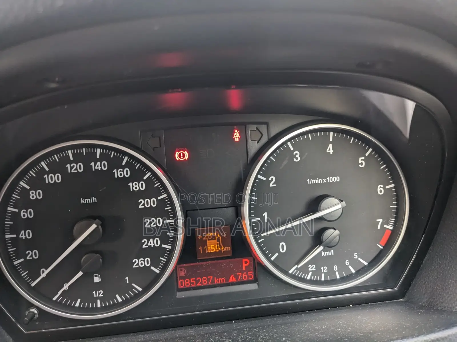 BMW 3 Series 320i RWD 2010 Black