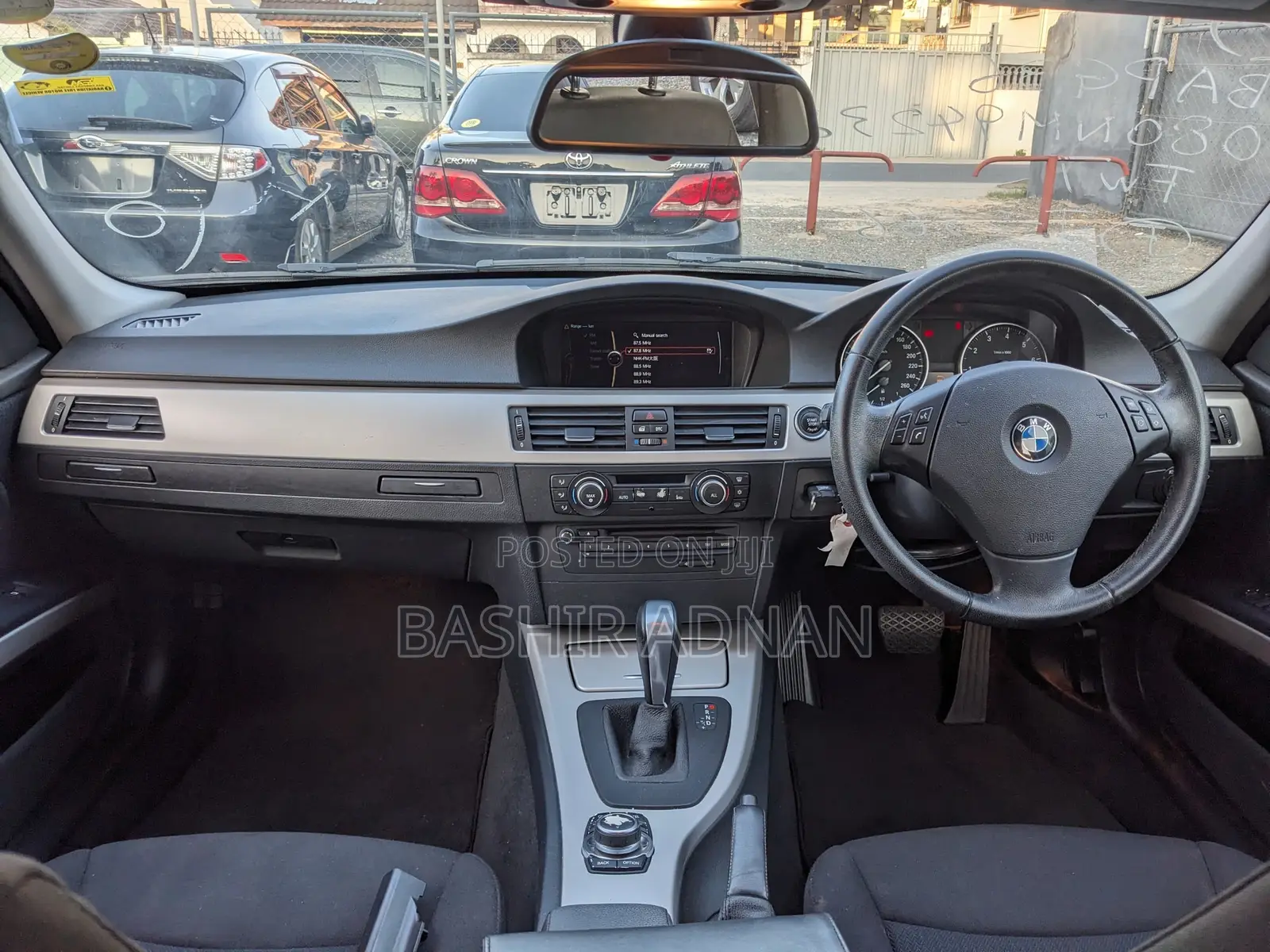 BMW 3 Series 320i RWD 2010 Black
