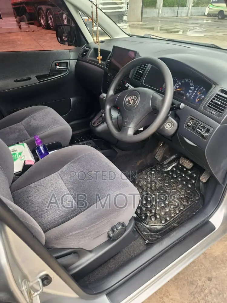 Toyota Corolla Spacio 2006 Silver