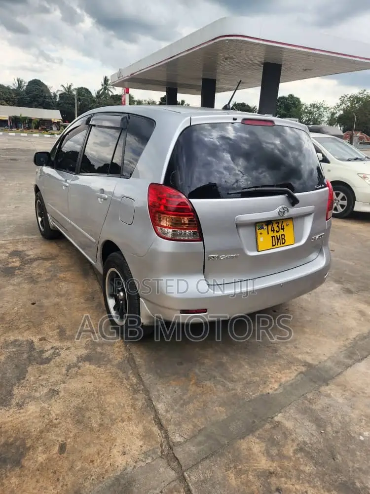 Toyota Corolla Spacio 2006 Silver