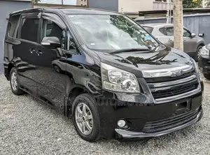 Toyota Noah 2.0 143hp AWD (8 Seater) 2008 Black