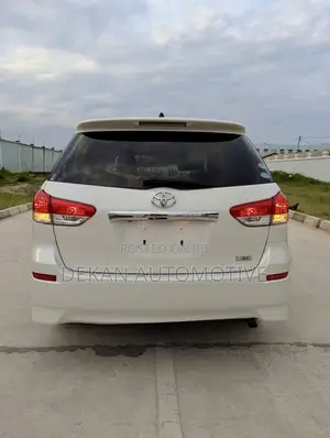 Toyota Wish 2012 White