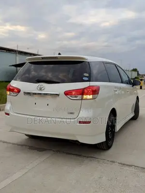 Toyota Wish 2012 White