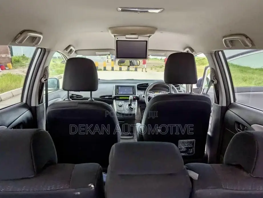 Toyota Wish 2012 White