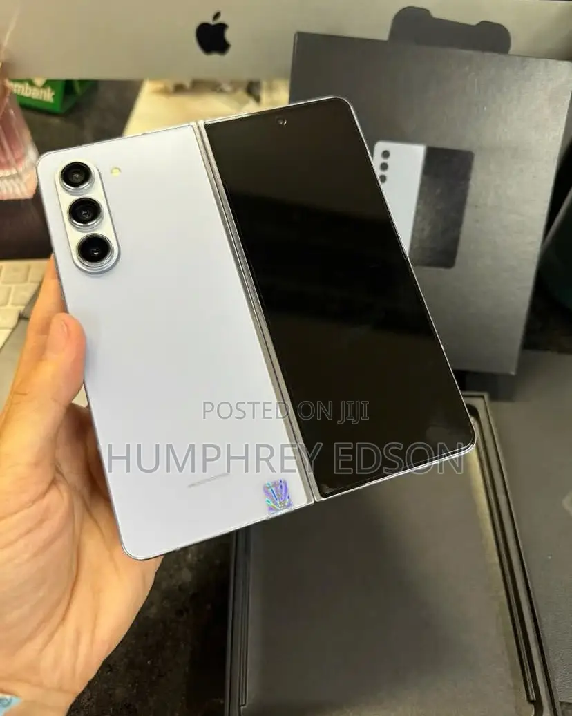 New Samsung Galaxy Z Fold 5 256 GB Gold