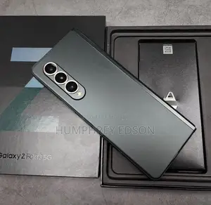 New Samsung Galaxy Z Fold 3 256 GB Black