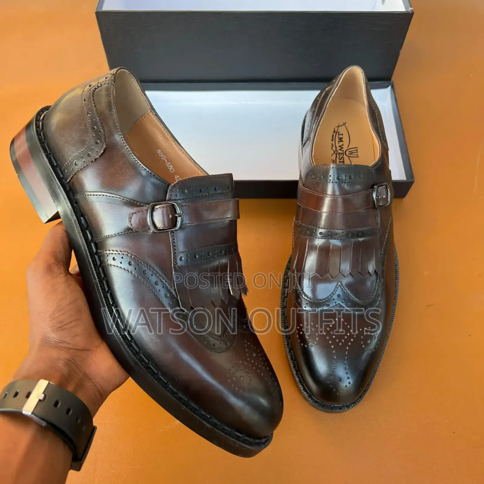 Leather Shoes or Footwears or Viatu Well and Officially Made
