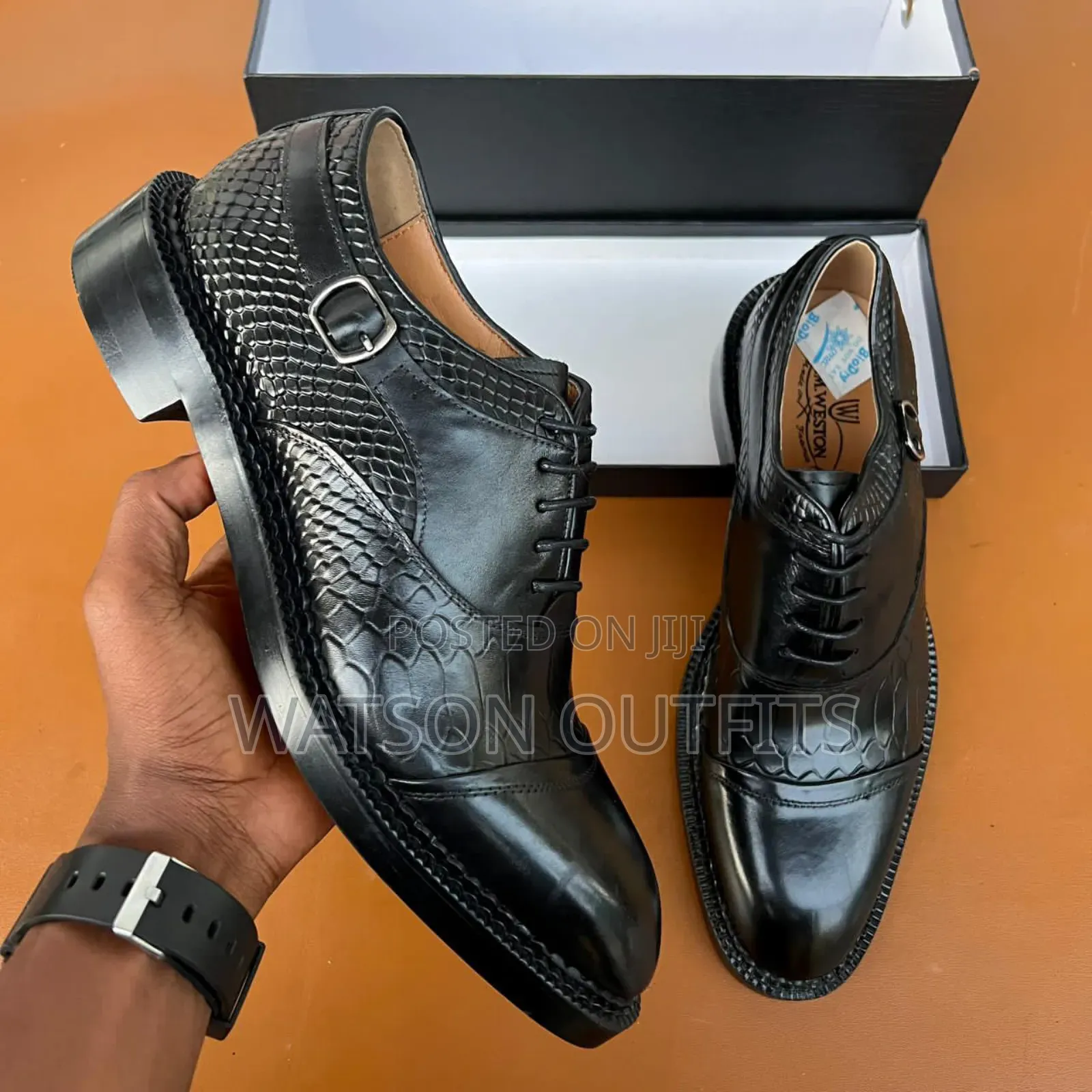 Leather Shoes or Footwears or Viatu Well and Officially Made